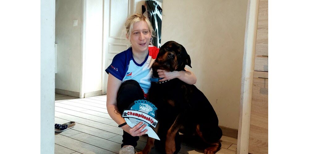 Championne du monde de Dog Dancing 2022 par équipe, Félicitations à Alyson et Magnum !